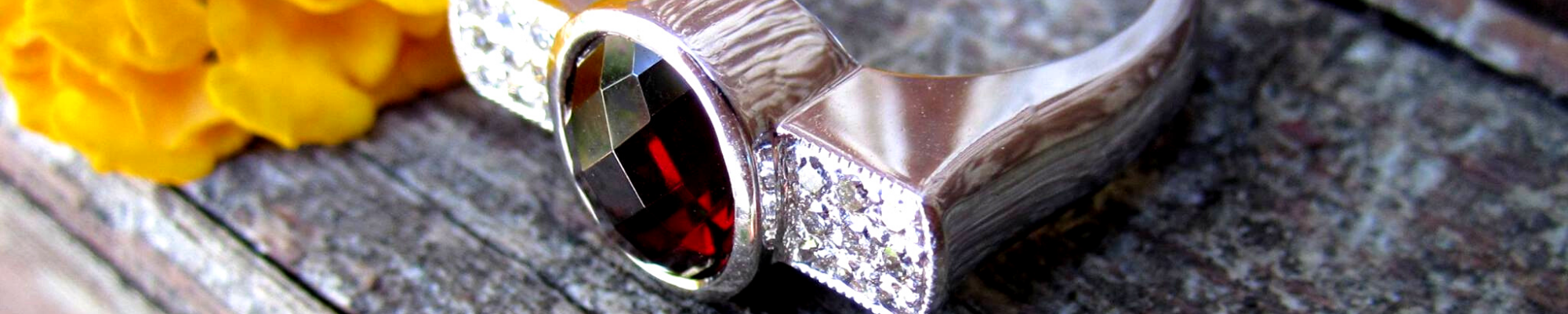 beautiful ruby ring 